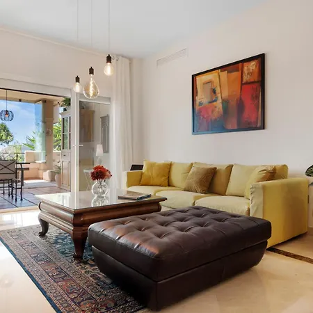 דירה Golf Valley Apartment With Glazed Terrace אסטפונה