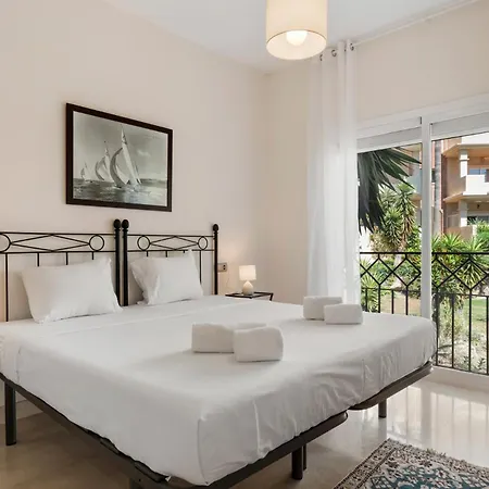 Golf Valley Apartment With Glazed Terrace אסטפונה