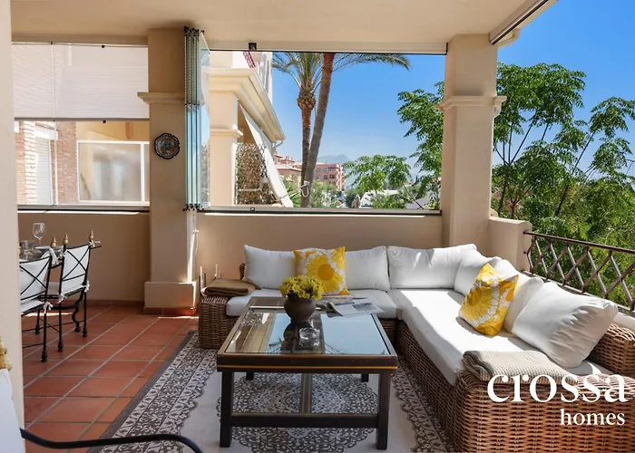 Elegance & Peace, Sunny Terrace, Toscana Hills Apartment *